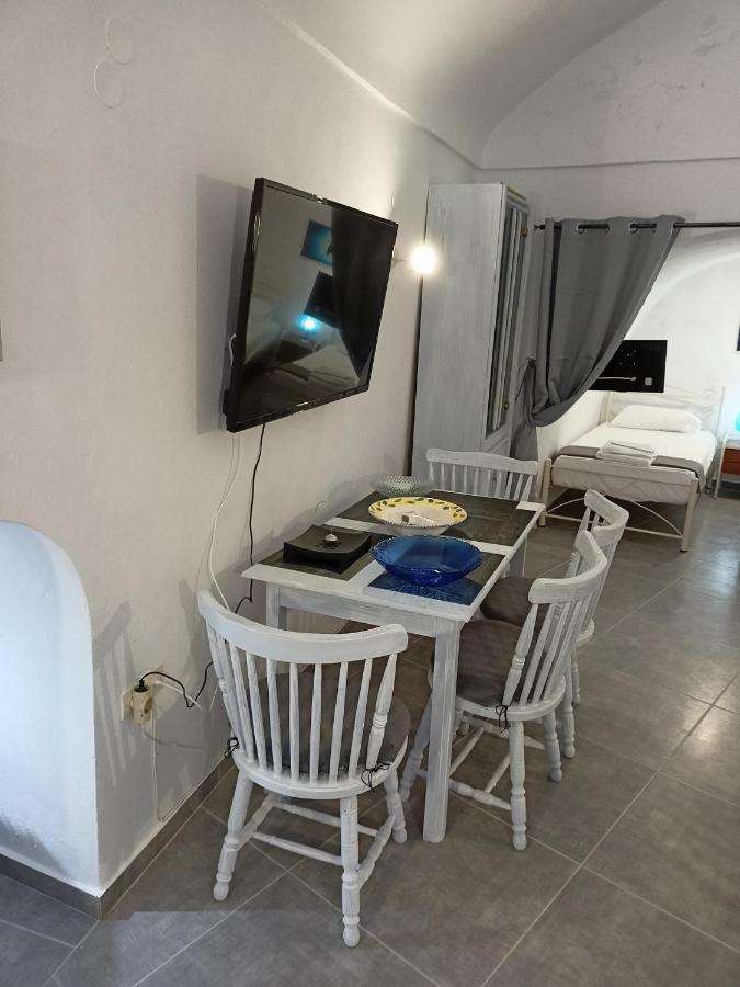 VI Sta Finikias Villa Oía Buitenkant foto